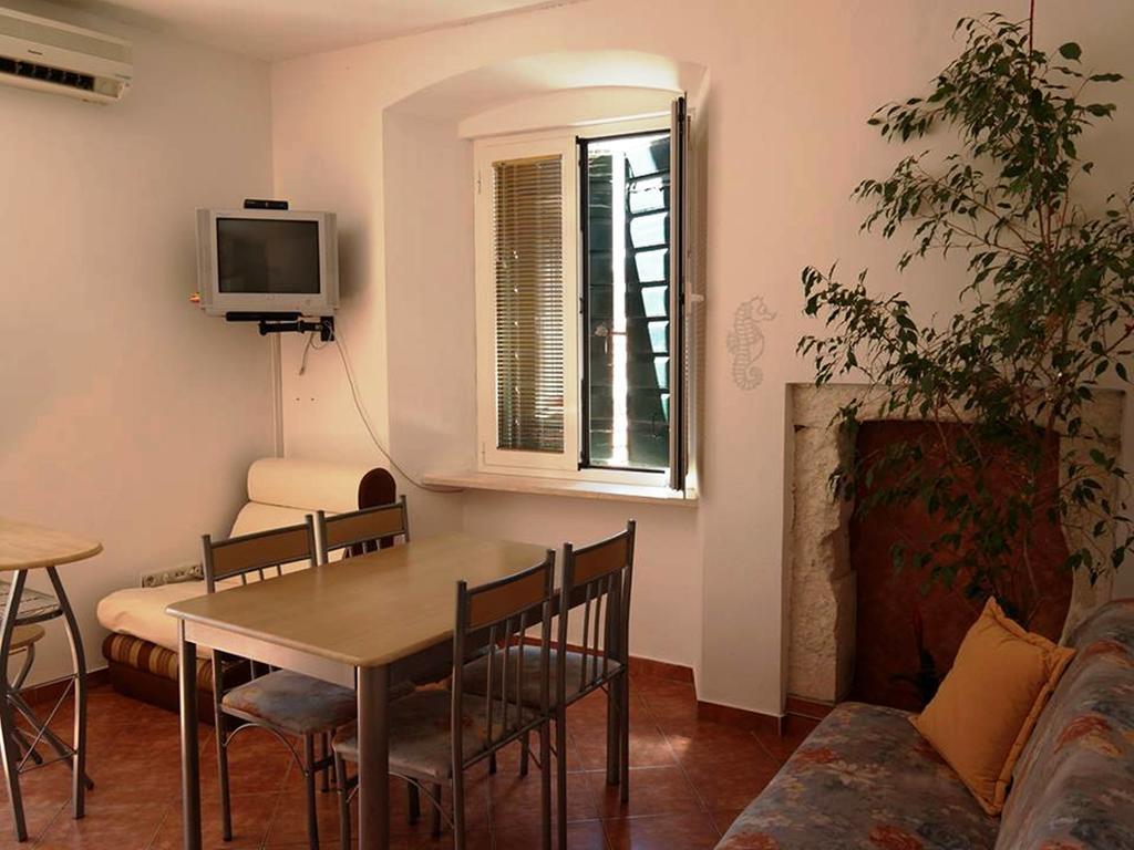 Central Sibenik Apartments Rum bild