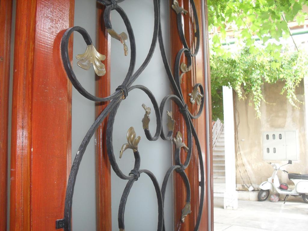 Central Sibenik Apartments Rum bild